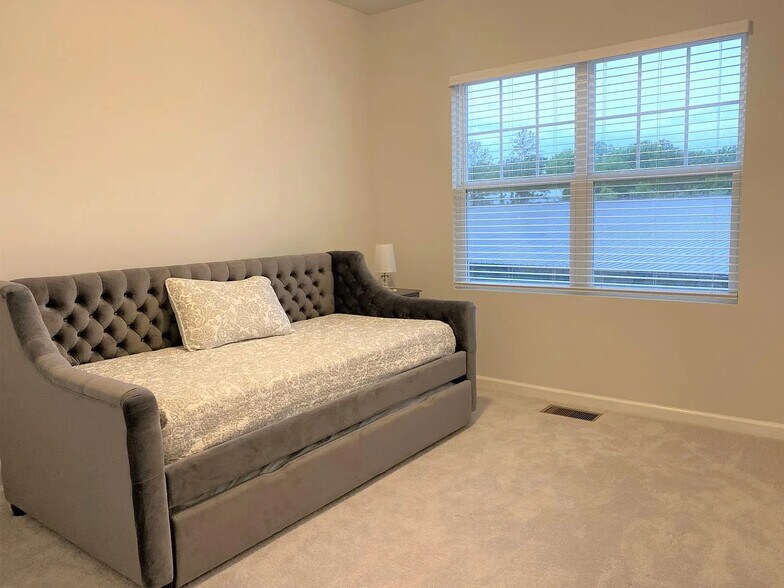 Building Photo - 6185 Beale Loop