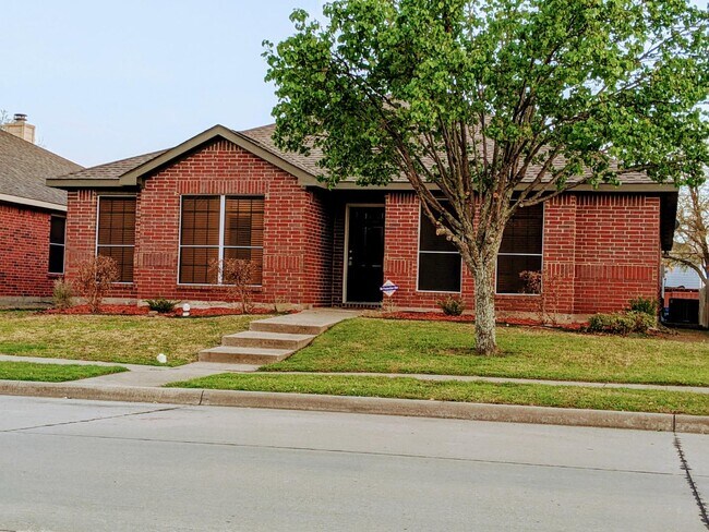 Building Photo - 2807 Lakefield Dr