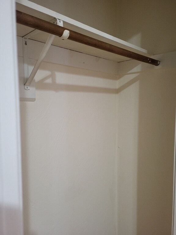 Building Photo - 947 River St