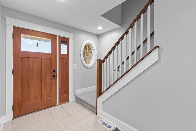 Building Photo - 7149 Challenger Cir