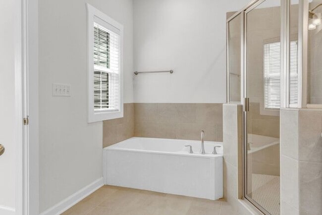 Building Photo - Move In Special! Now Leasing in Olive Branch @ Cedar Bluff – 3 and 4BR Townhomes in Olive Branch!...