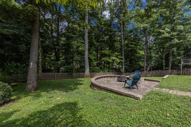 Building Photo - 5516 Oakside Dr