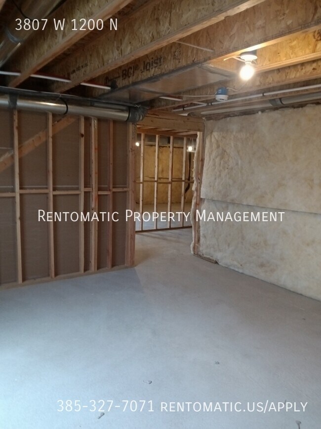 Building Photo - 3807 W 1200 N