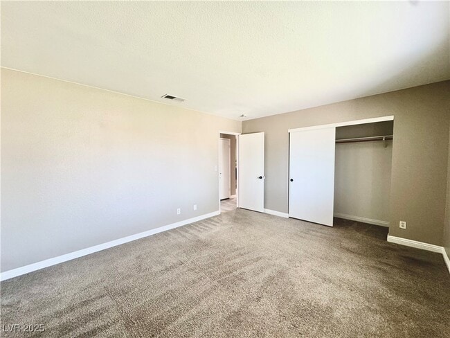 Building Photo - 5830 Deer Valley Dr