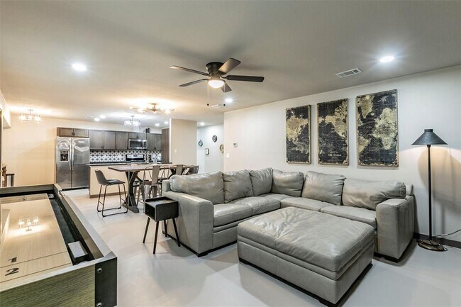 Building Photo - 4613 Joseph St