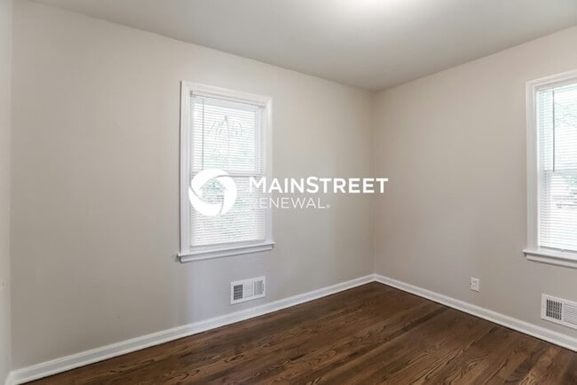 Building Photo - 3 Bedroom Pet-Friendly Home in KANSAS CITY...