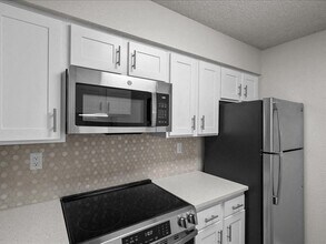Building Photo - Highland Park Apartment Homes