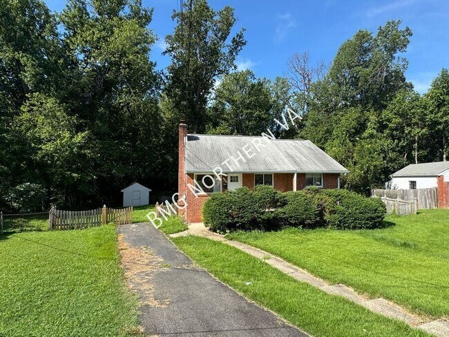 Building Photo - 7046 Lee Park Ct