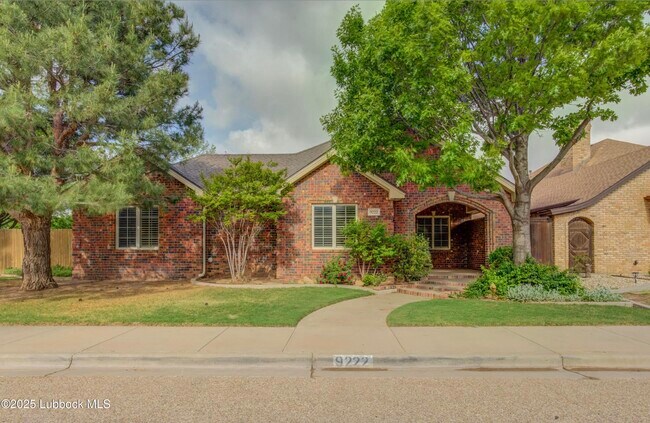 Primary Photo - 9222 Homestead Ave