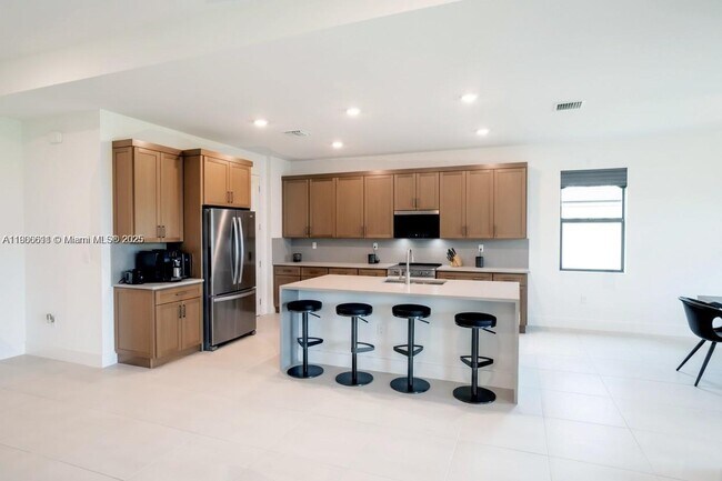 Building Photo - 30707 SW 193rd Ave