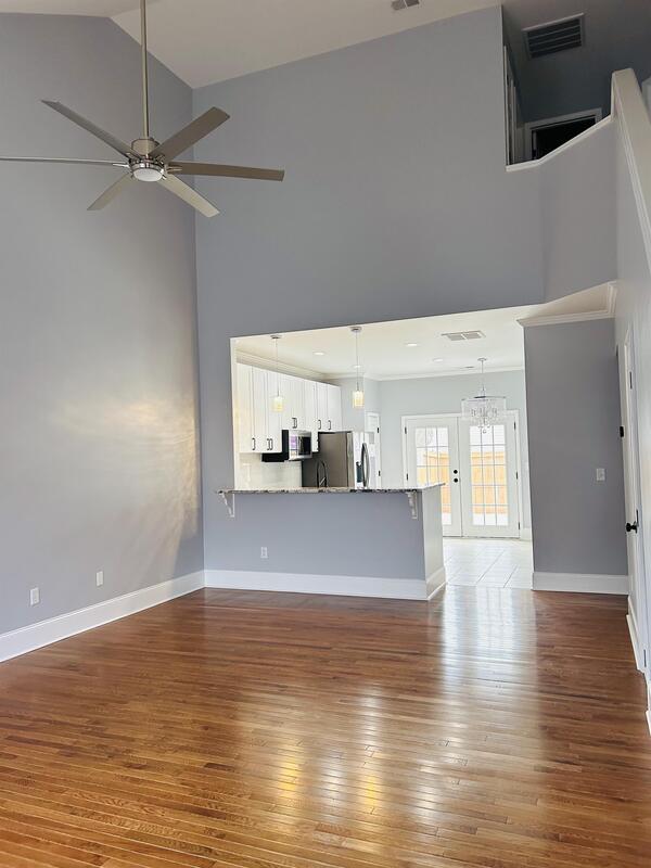 Building Photo - 305 Claybrooke Dr