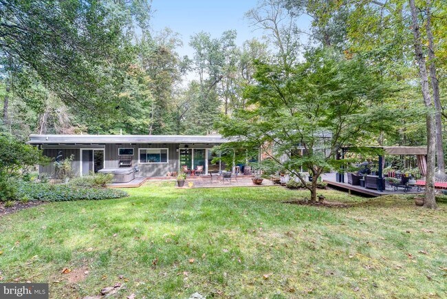 Building Photo - 3416 Barkley Dr
