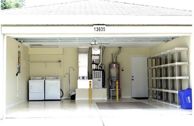 garage - 13635 SE 89th Ave