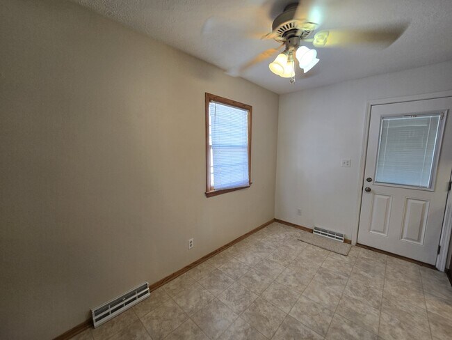 Building Photo - 3502 Veralta Dr