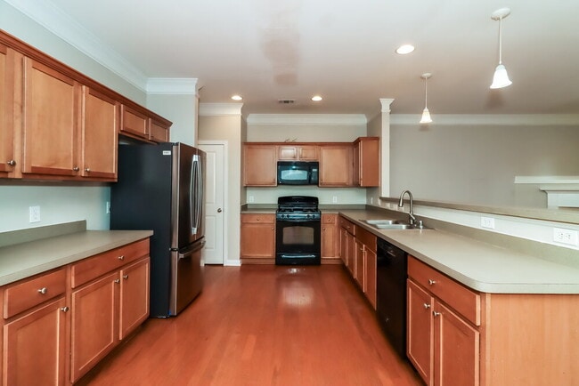 Building Photo - 206 Shaw Dr