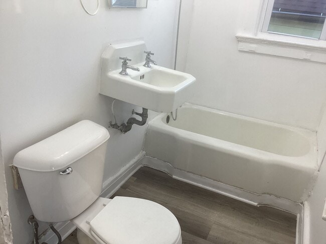 Building Photo - 3218 N 1st St