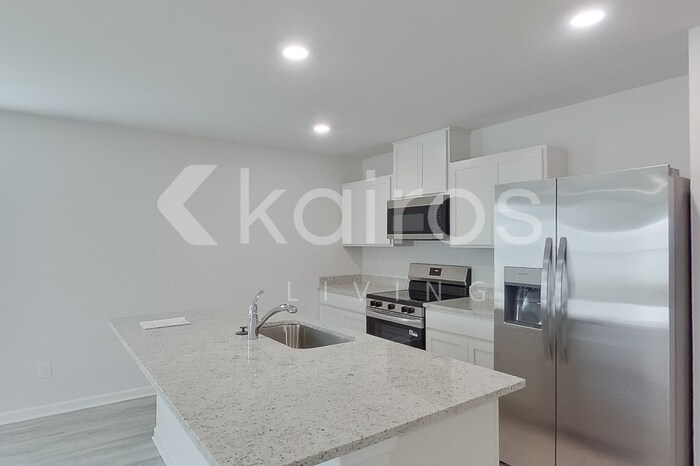 Building Photo - 14256 Ruffian Ave