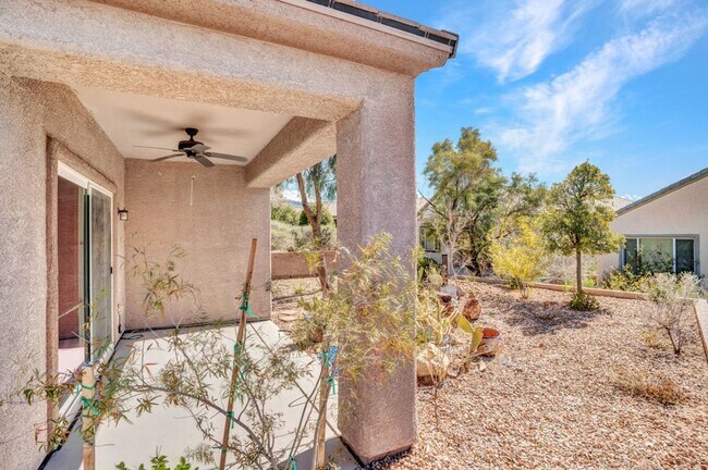 Building Photo - Beautifully upgraded 2Bed 2Bath in Solera Anthem 55+