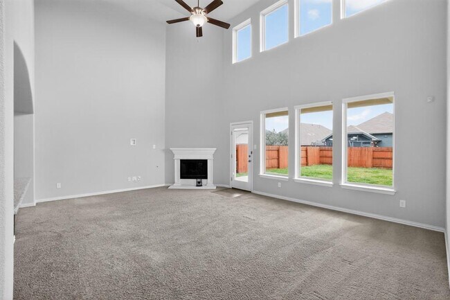 Building Photo - 348 Vista Gardens Dr