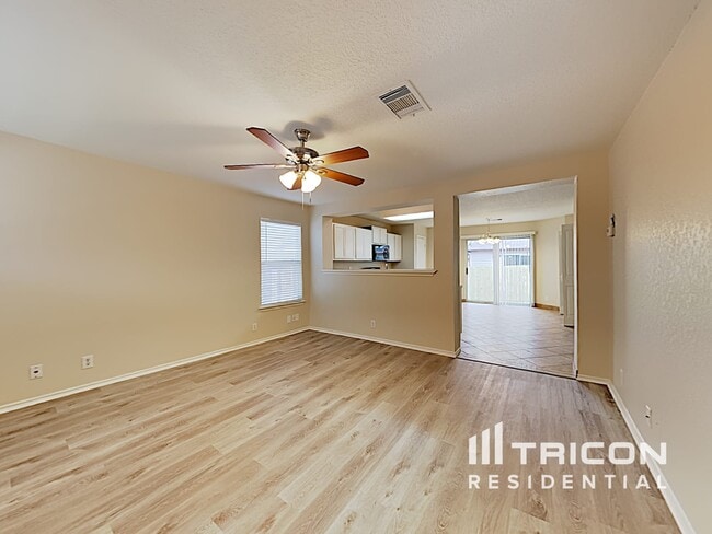 Building Photo - 8115 Thicket Pass