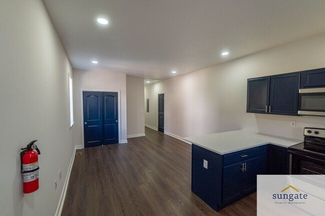 Building Photo - 1602 Cypress St