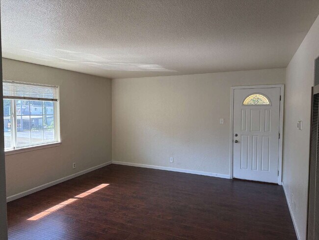 Building Photo - West San Jose Apartment