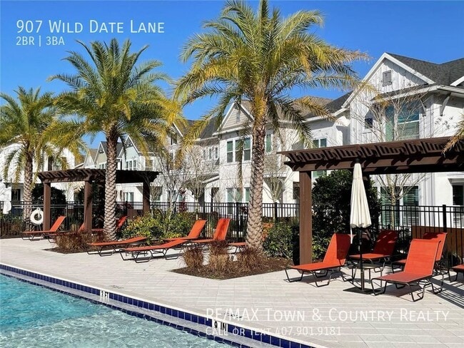 Building Photo - Griffin Park Townhome in Lake Mary