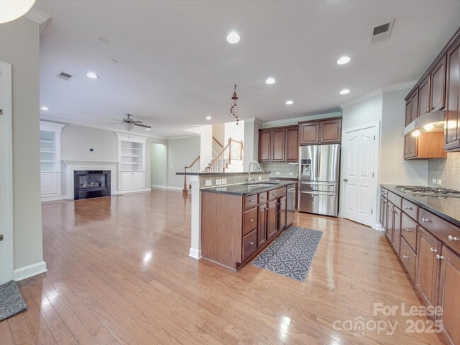 Building Photo - 15340 Prescott Hill Ave