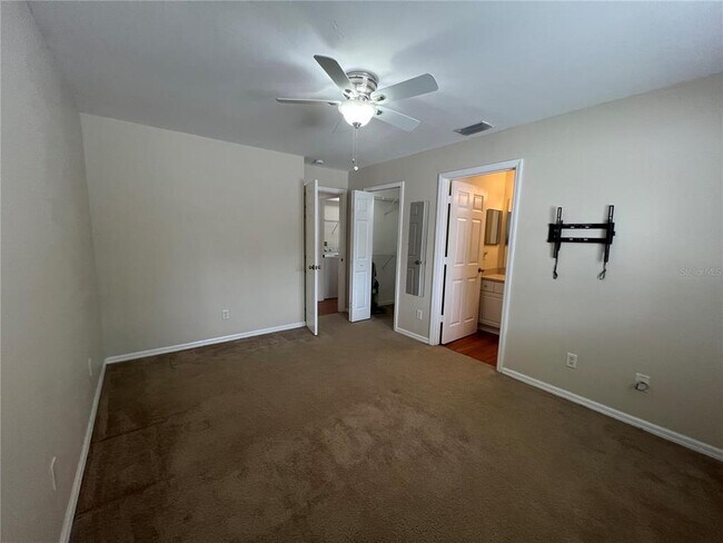 Building Photo - 3228 Lucaya Ave