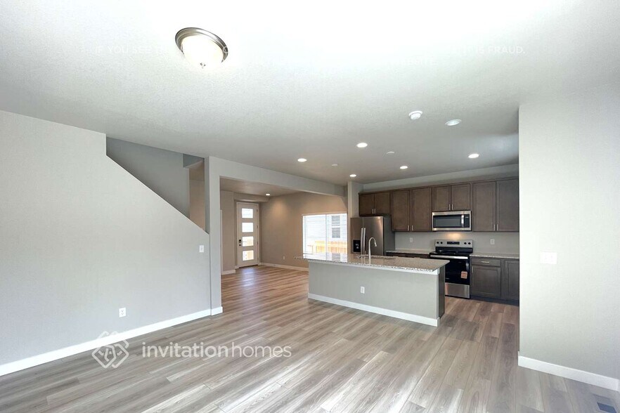 Building Photo - 13523 Arriba Dr