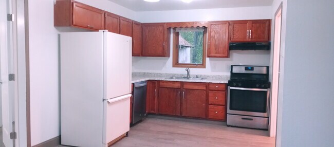 Kitchen - 7839 Spectrum Ave