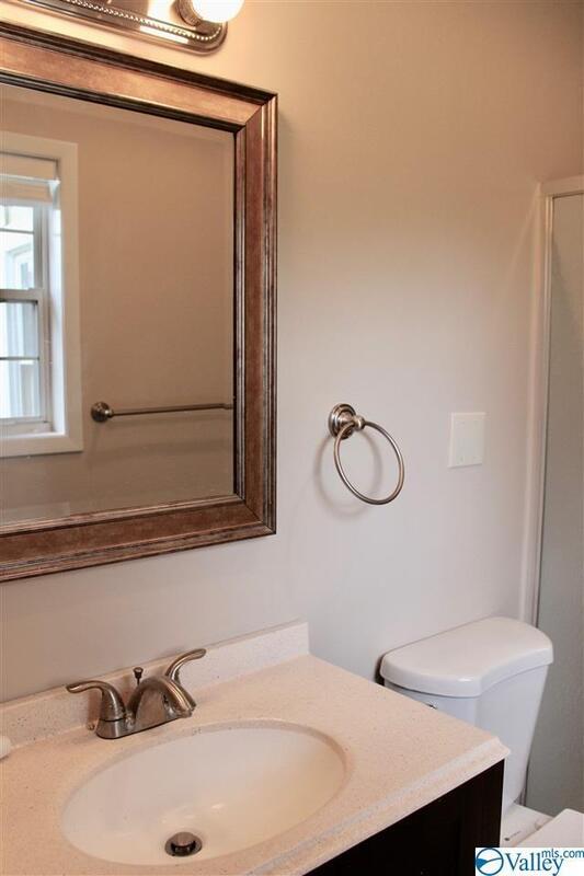 Building Photo - 13923 Hurstland Dr SW