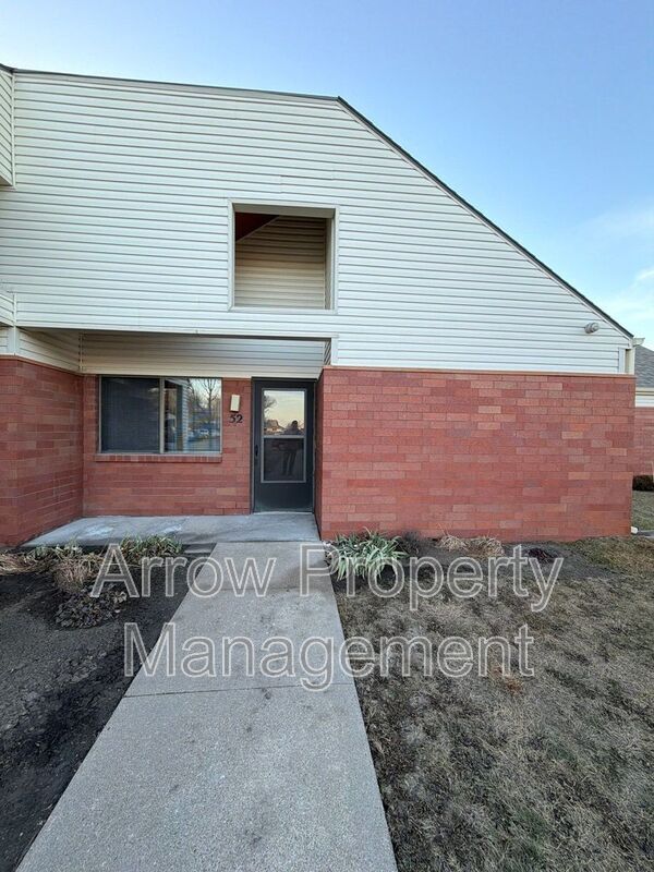 Building Photo - 11141 N 137th St