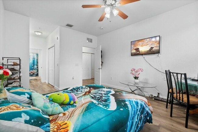 Building Photo - 1109 Shoma Dr