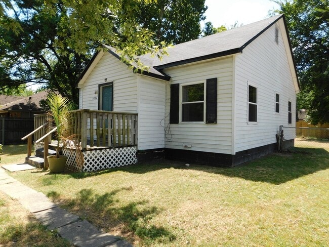 Building Photo - 5004 S 22nd St