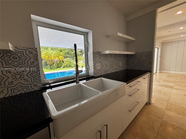 Building Photo - 7775 SW 145th St