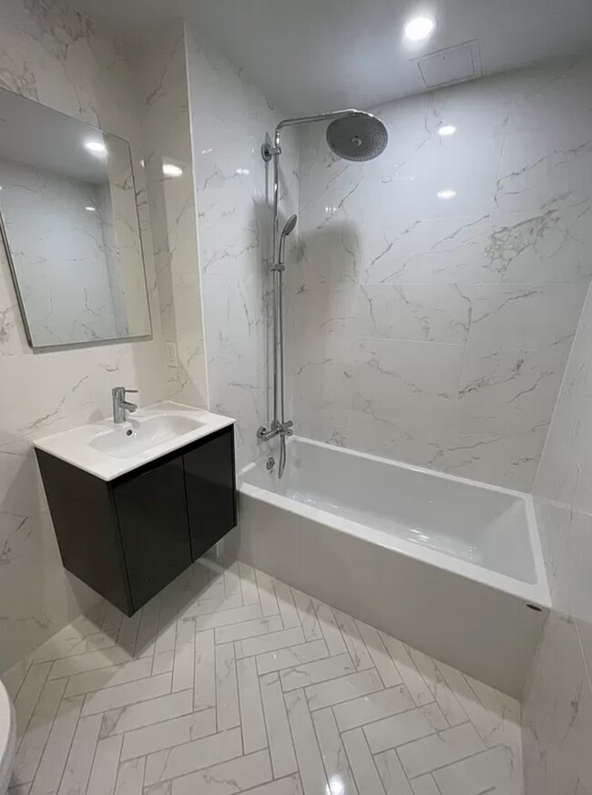 Building Photo - 1670 E 19th St