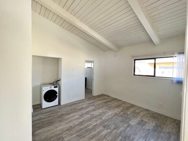 Interior Photo - key3538