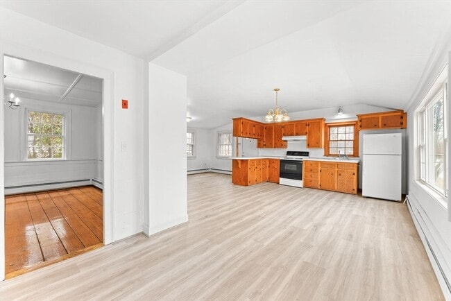 Building Photo - 96 Water St