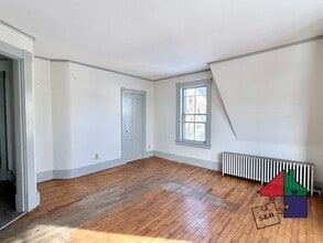 Building Photo - 3 Elmore St