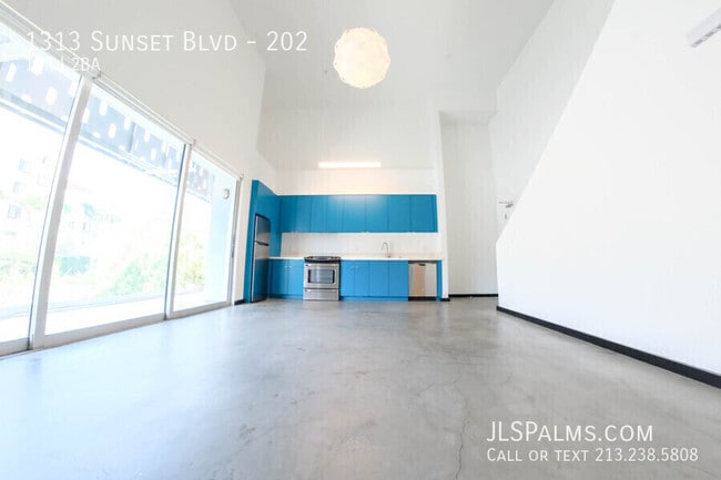 Building Photo - 1313 Sunset Blvd