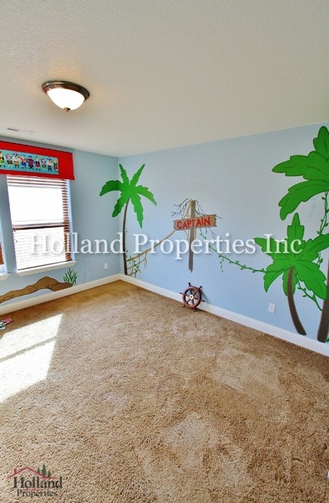 Building Photo - 5502 NE Lagos Ct