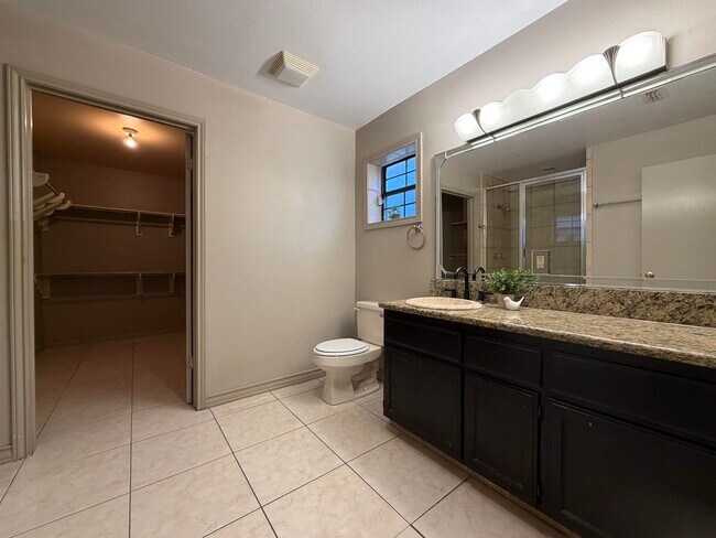 Building Photo - 426 Northstar Dr