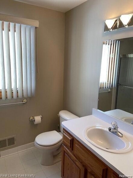 Building Photo - 1809 Cloverdale Dr