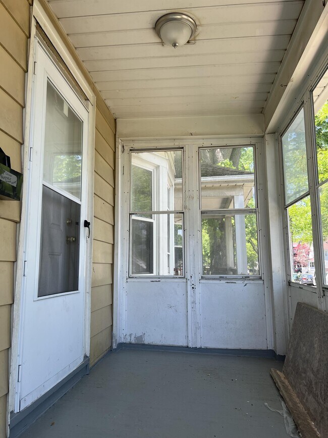 Building Photo - 269 Selye Terrace