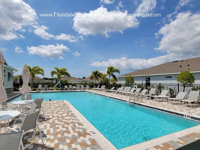 Building Photo - LARGE 3 BEDROOM- 2 BATH LAKEWOOD RANCH HOME FOR RENT! DIRECT LAKE VIEWS! ANNUAL LEASE!