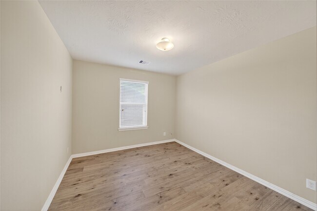 Building Photo - 2411 Horned Owl Dr