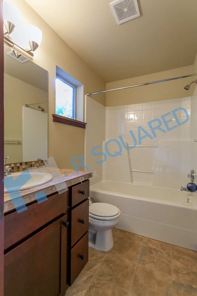 Building Photo - 14314 Stone Ave N