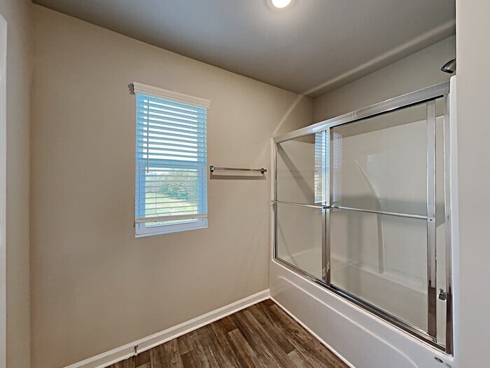 Building Photo - 2152 Belmont Cir NE