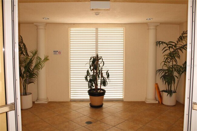 Building Photo - 2825 Terra Ceia Bay Blvd